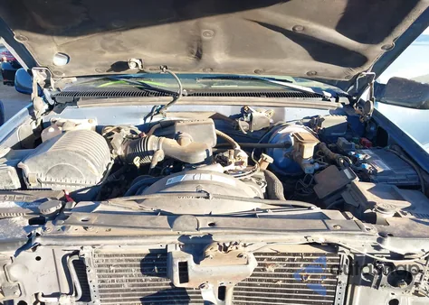 1997 Chevrolet Suburban 1500 from USA, damaged, VIN 1GNEC16R3VJ340082